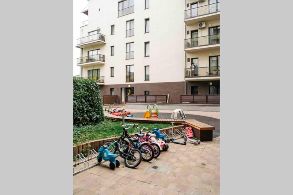 Vivando - Beautiful Studio B + Parking Bucarest Extérieur photo